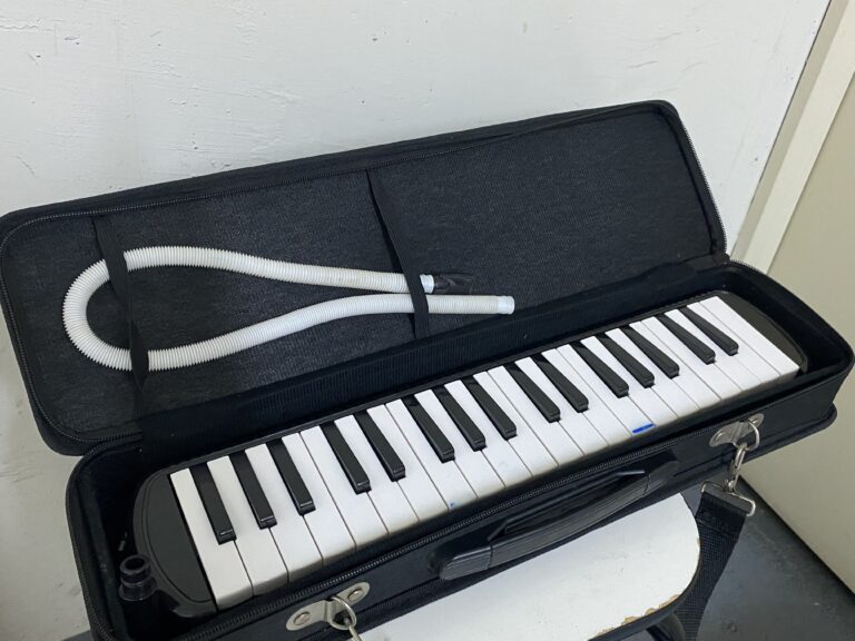 Melódica marca Elektra