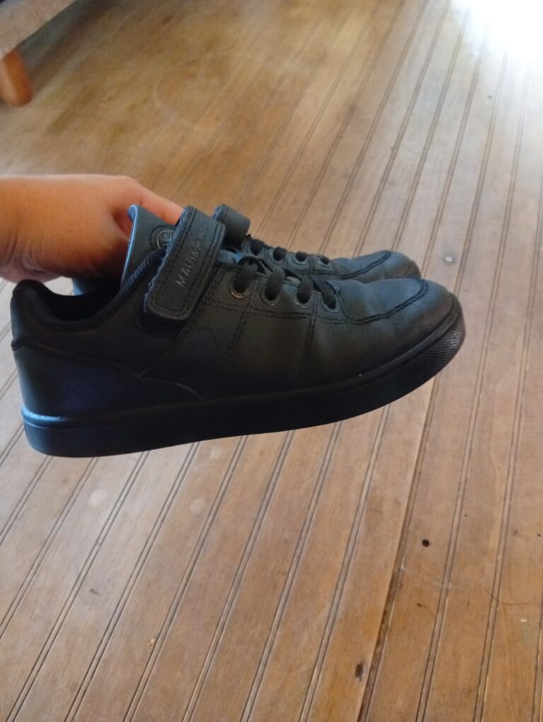 Zapatillas escolares maui & Sonds