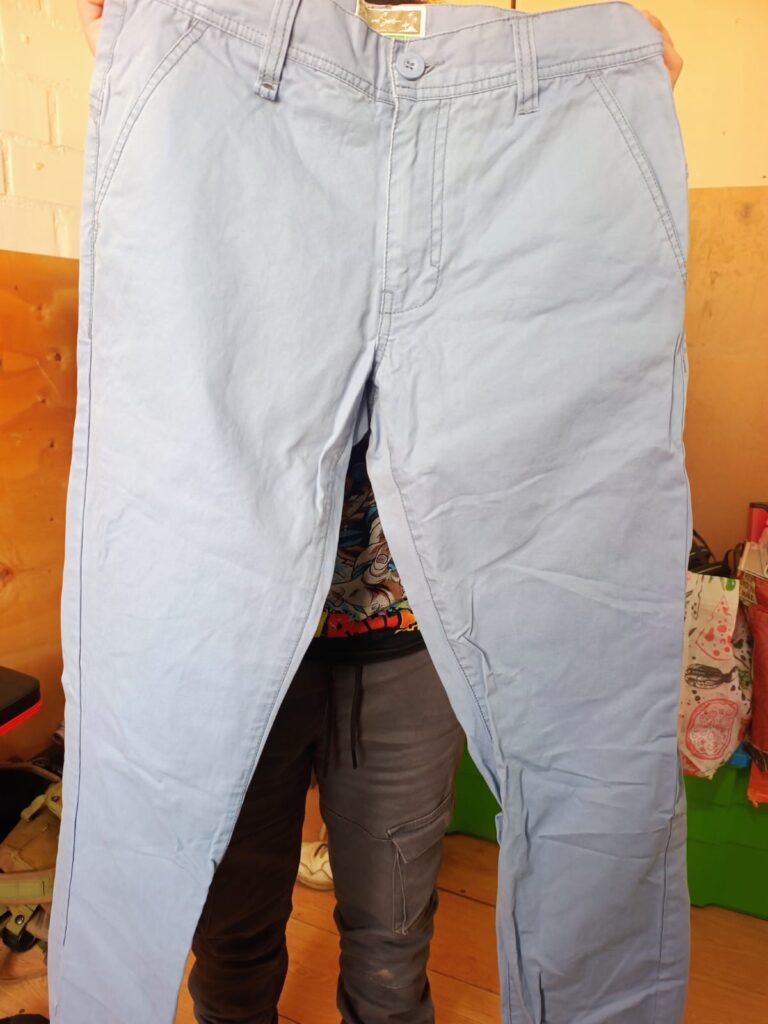 Pantalón Maui and Sons Talla “14” pero es como un 38-40